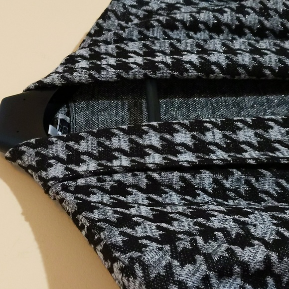 Kasper| Black and Silver Shimmering Houndstooth Cardigan Acrylic Blend - Picture 5 of 13